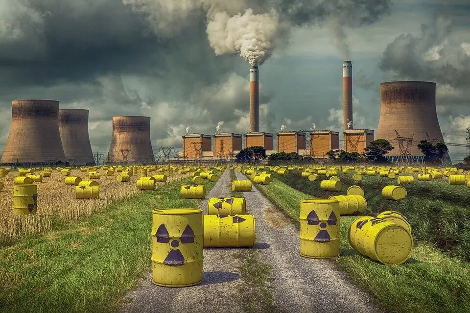 Nuclear waste and environment pollution